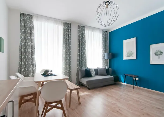 Stylish Self-check-in With 2 Bedrooms